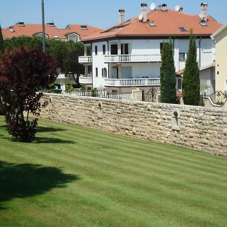 Apartman Carmen Crveni Vrh Dış mekan fotoğraf