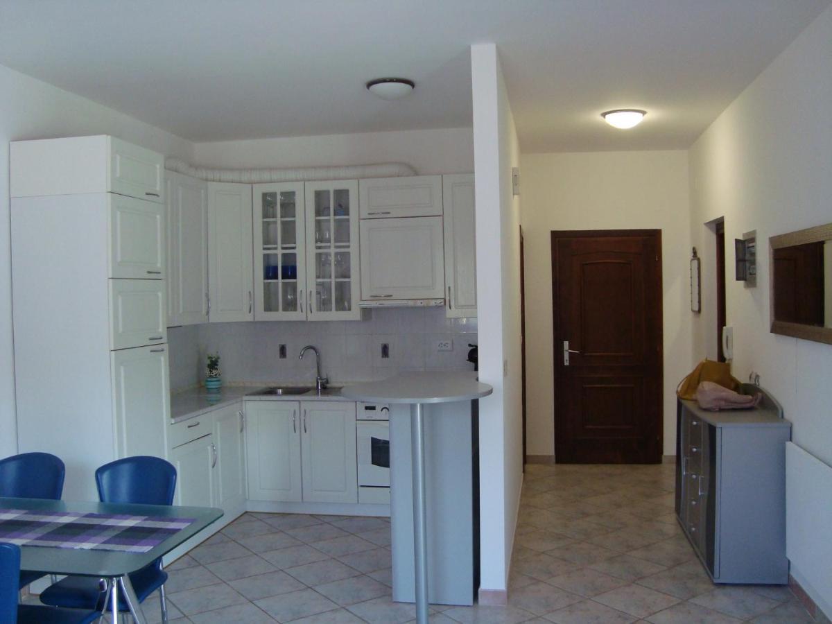 Apartman Carmen Crveni Vrh Dış mekan fotoğraf
